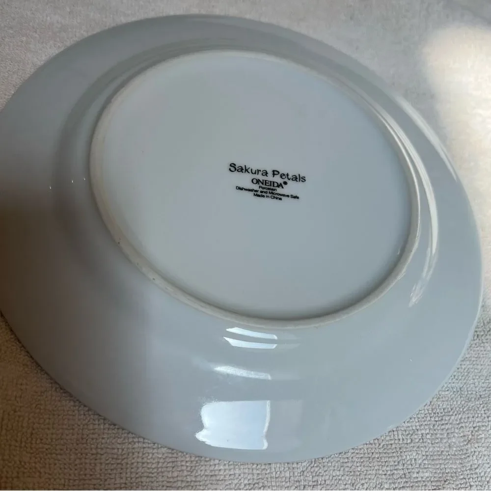 Oneida Pink White Cherry Blossom 2 Saucers Salad Small Bite Fruit Plates 8 In